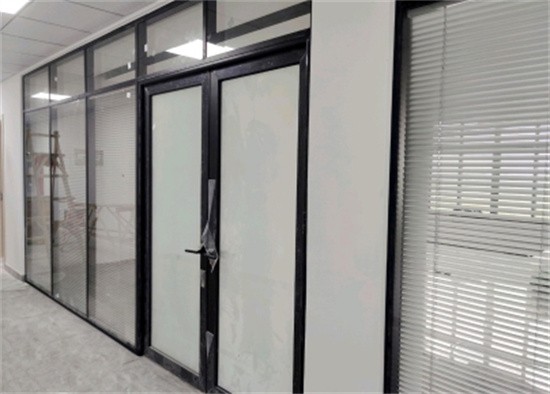 義安區(qū)匯宇實(shí)業(yè)辦公室隔斷